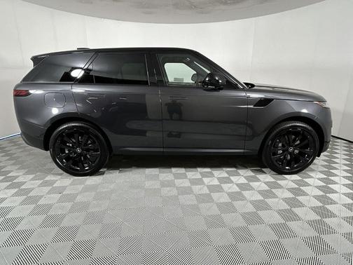2025 Land Rover Range Rover Sport P360 SE