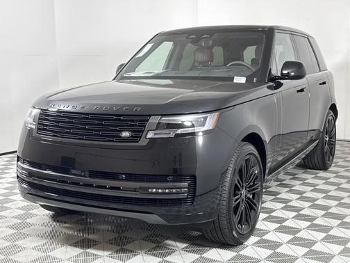2025 Land Rover Range Rover P530 SE