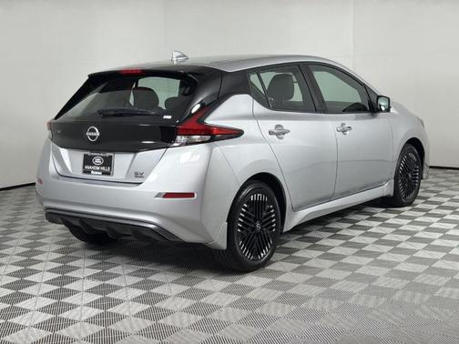2024 Nissan Leaf SV PLUS