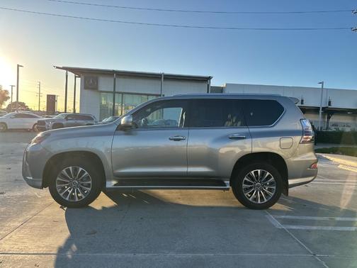 2023 Lexus GX 460 Luxury