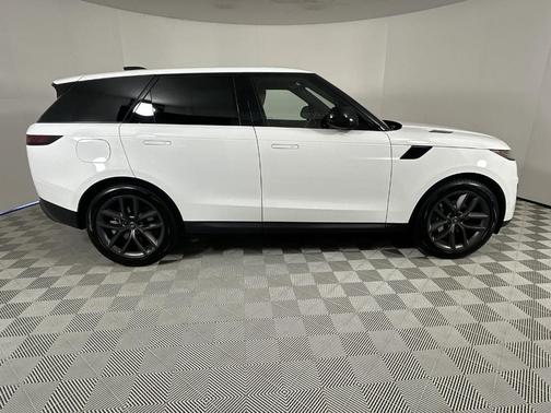 2025 Land Rover Range Rover Sport P360 SE