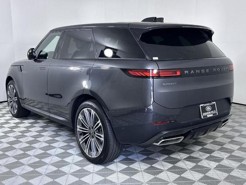 2025 Land Rover Range Rover Sport P360 SE