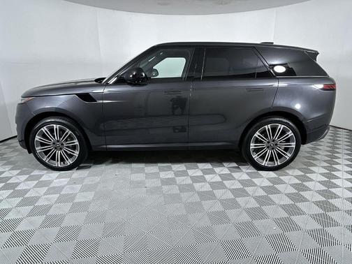 2025 Land Rover Range Rover Sport P360 SE