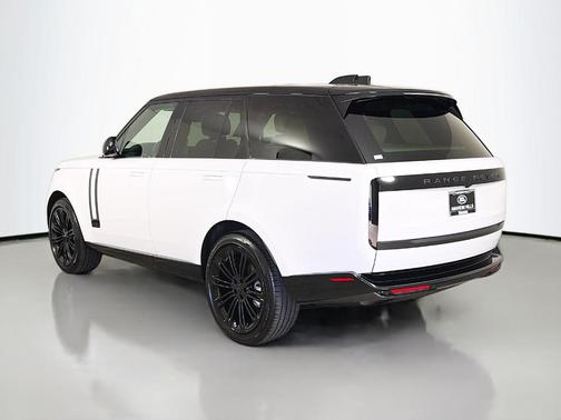 Ostuni Pearl White 2026 Land Rover Range Rover P400 SE