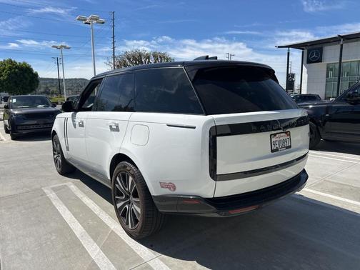2023 Land Rover Range Rover P440e SE