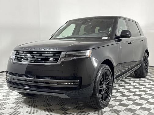 2025 Land Rover Range Rover P530 SE 7 Seat