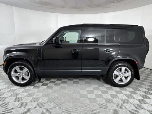 2025 Land Rover Defender P400 S