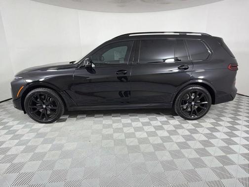 Black Sapphire Metallic 2026 BMW X7 M60i