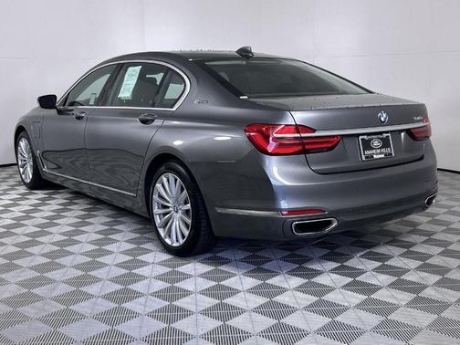 2017 BMW 740e xDrive iPerformance