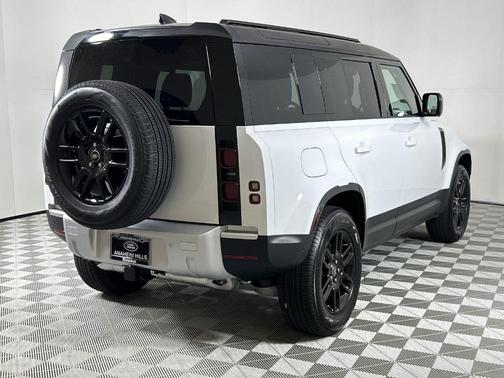 2025 Land Rover Defender P400 S