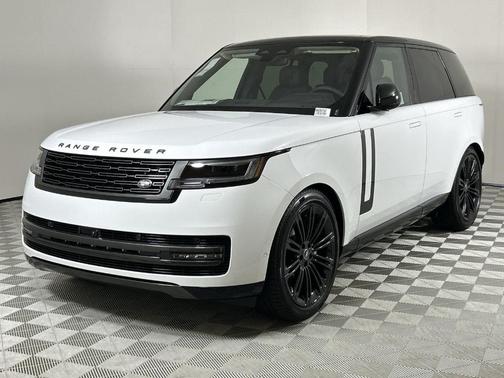 2025 Land Rover Range Rover P400 SE