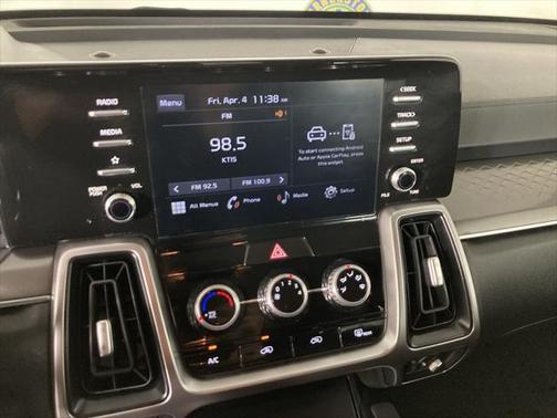 2022 Kia Sorento LX