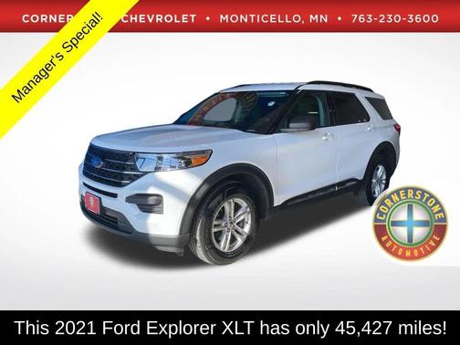 White 2021 Ford Explorer XLT