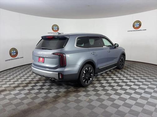 Everlasting Silver 2024 Kia Telluride SX