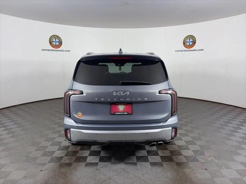 Everlasting Silver 2024 Kia Telluride SX