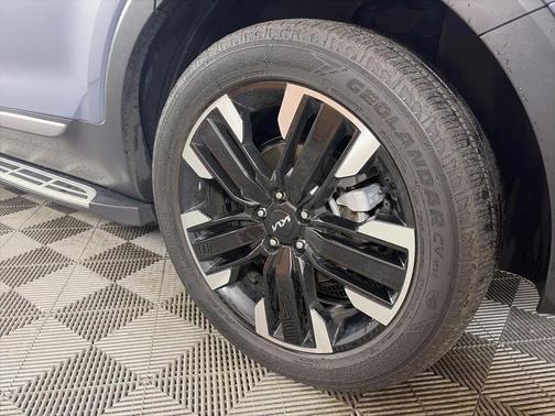 Everlasting Silver 2024 Kia Telluride SX