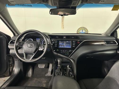 2018 Toyota Camry Hybrid LE