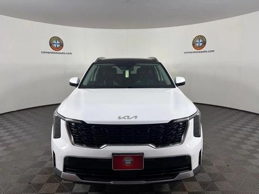 Glacial White Pearl 2024 Kia Sorento S