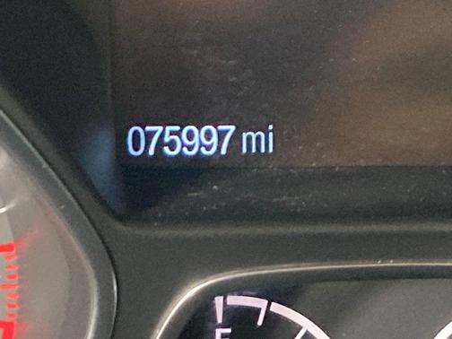 Oxford White 2019 Ford Escape SE