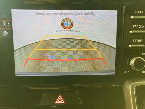 Everlasting Silver 2023 Kia Sorento LX