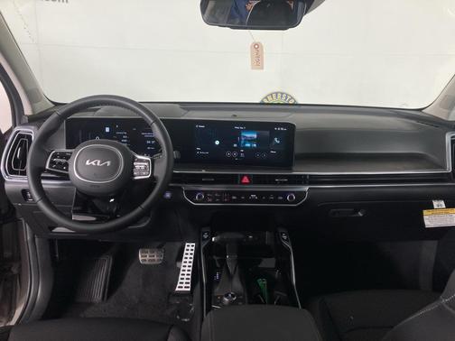 2025 Kia Sorento SX
