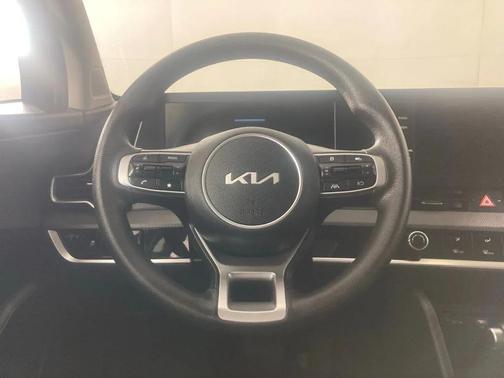Ebony Black 2025 Kia Sportage LX