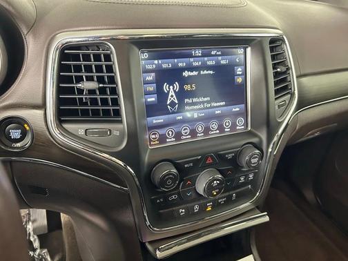 Bright White Clearcoat 2018 Jeep Grand Cherokee Overland