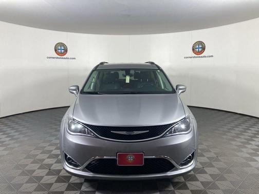 2018 Chrysler Pacifica Touring-L