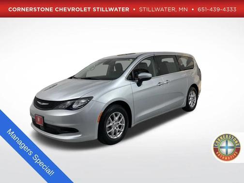 Silver Mist Clearcoat 2023 Chrysler Voyager LX