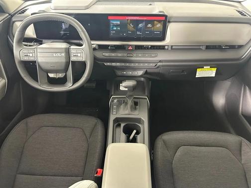 Ivory Silver 2027 Kia Seltos S