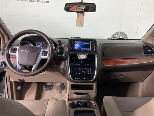 2015 Chrysler Town & Country Touring