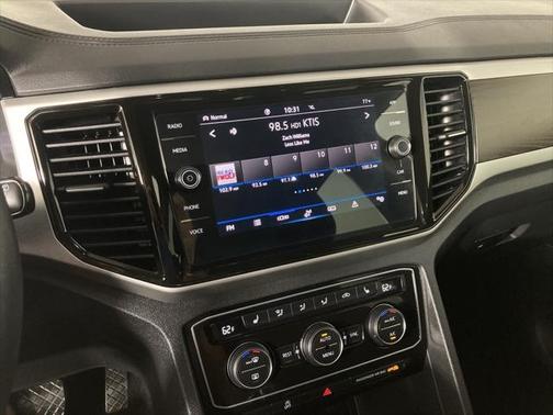 2023 Volkswagen Atlas 3.6L SE w/Technology