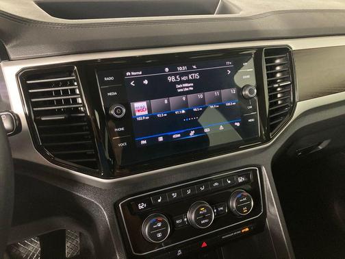 2023 Volkswagen Atlas 3.6L SE w/Technology