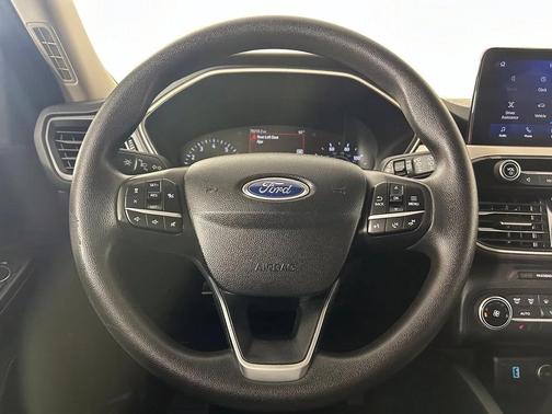 Velocity Blue Metallic 2020 Ford Escape SE