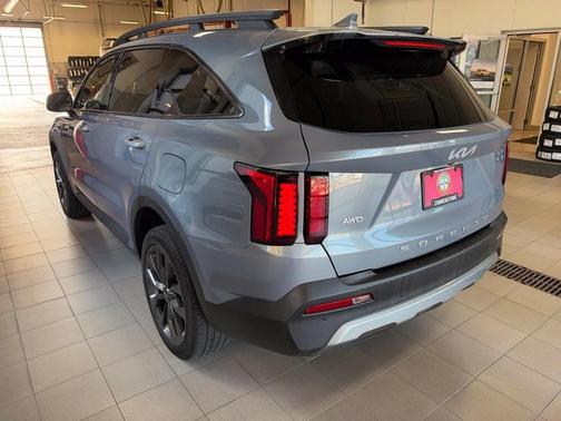 Everlasting Silver 2022 Kia Sorento EX