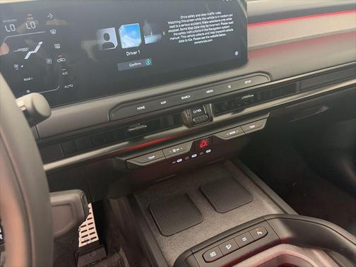 Glacial White Pearl 2027 Kia Telluride Hybrid X-Line SX