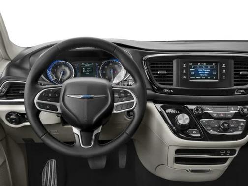 Red 2018 Chrysler Pacifica Limited
