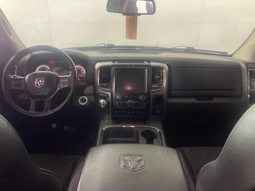 Granite Crystal Metallic Clearcoat 2016 RAM 1500 Sport