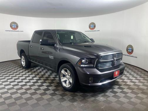Granite Crystal Metallic Clearcoat 2016 RAM 1500 Sport