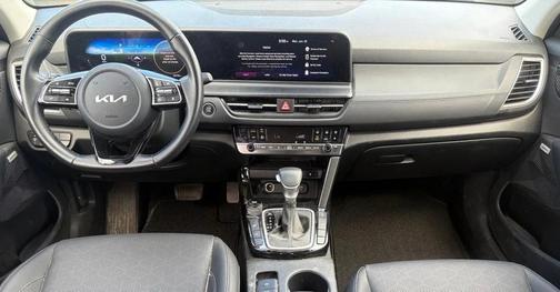 Clear White/Black Roof 2024 Kia Seltos SX Turbo