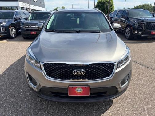 Titanium Silver 2018 Kia Sorento LX