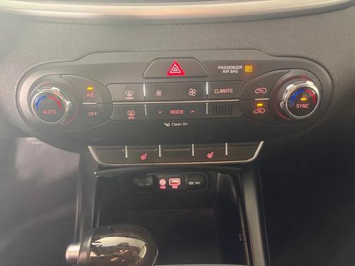 Titanium Silver 2018 Kia Sorento LX