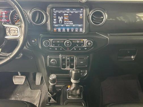 Black Clearcoat 2021 Jeep Wrangler Unlimited Sahara