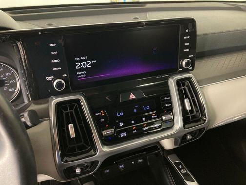 2022 Kia Sorento Plug-In Hybrid SX