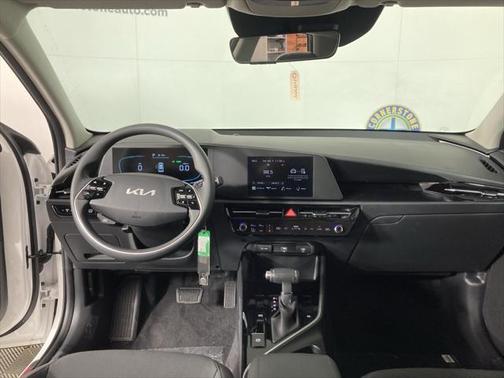 2025 Kia Niro LX