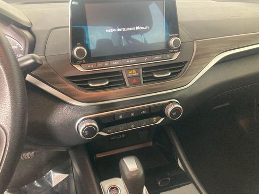 Gun Metallic 2024 Nissan Altima 2.5 SV