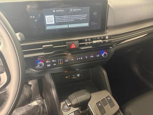 Glacial White Pearl 2026 Kia Sportage X-Line