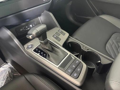 Glacial White Pearl 2026 Kia Sportage X-Line