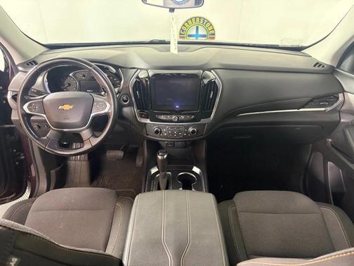 Red 2018 Chevrolet Traverse LT Cloth