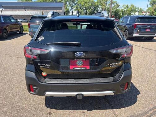 Crystal Black Silica 2021 Subaru Outback Touring